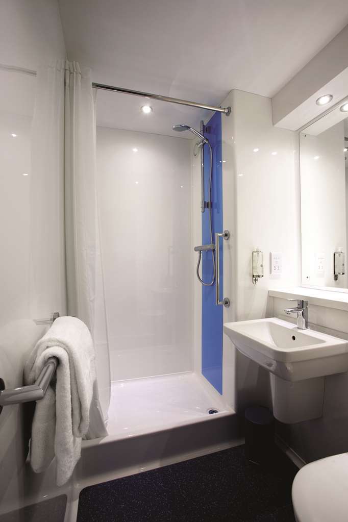 Travelodge Bradford Central Стая снимка